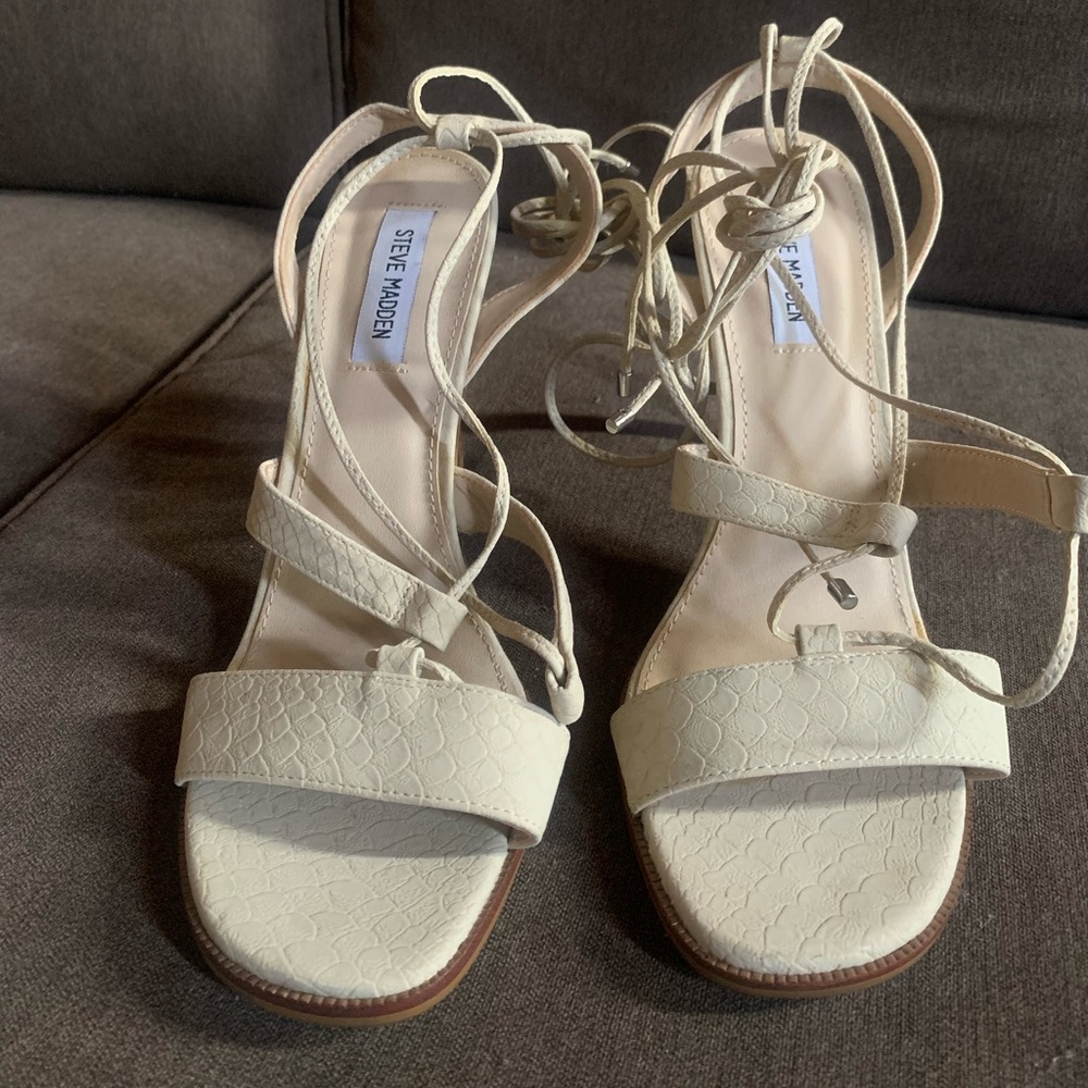 Cream strap around ankle heels!